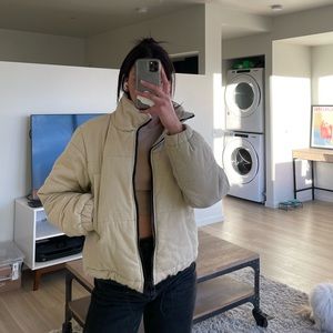 PRINCESS POLLY puffer! 🤍